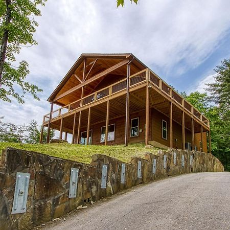 Brand New Build 5 Bedroom, 5 Bath With 4,000 Sq Ft With Mountain View Cabin Gatlinburg Exterior photo