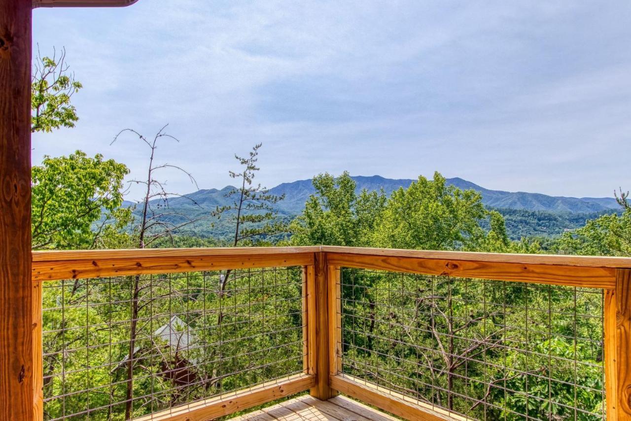 Brand New Build 5 Bedroom, 5 Bath With 4,000 Sq Ft With Mountain View Cabin Gatlinburg Exterior photo