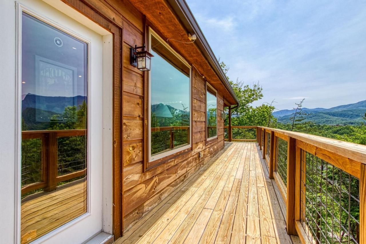 Brand New Build 5 Bedroom, 5 Bath With 4,000 Sq Ft With Mountain View Cabin Gatlinburg Exterior photo