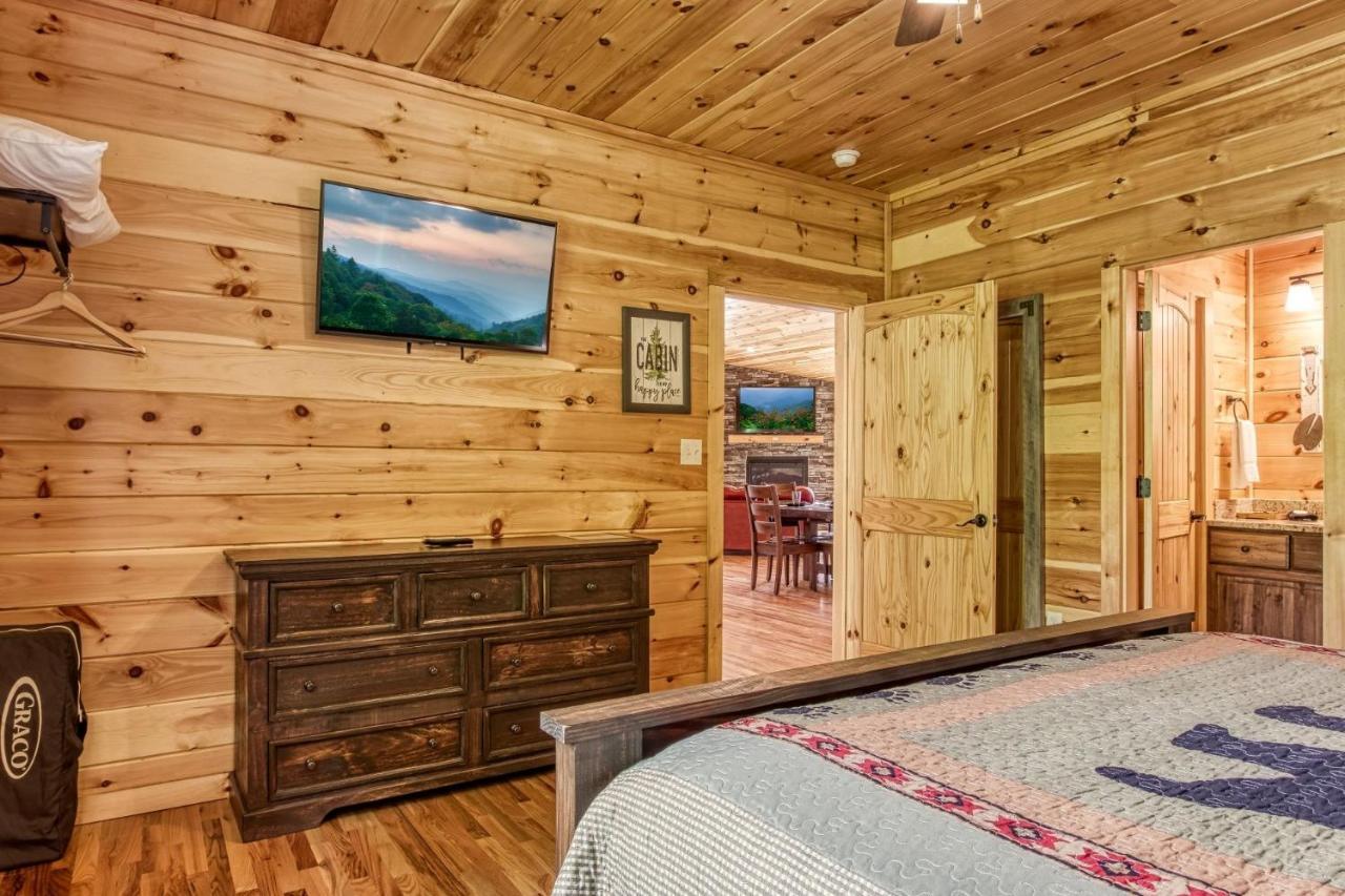 Brand New Build 5 Bedroom, 5 Bath With 4,000 Sq Ft With Mountain View Cabin Gatlinburg Exterior photo