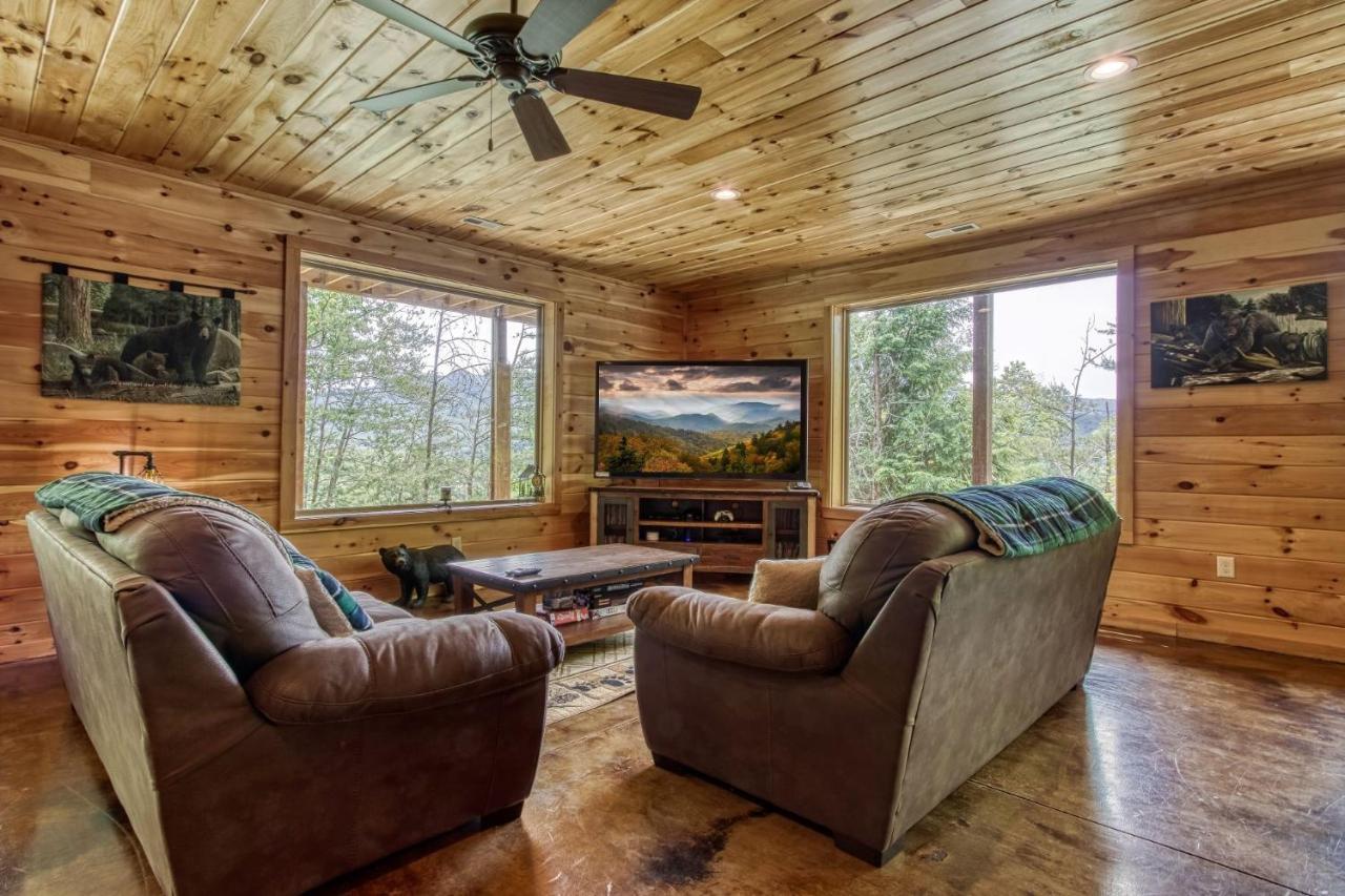 Brand New Build 5 Bedroom, 5 Bath With 4,000 Sq Ft With Mountain View Cabin Gatlinburg Exterior photo